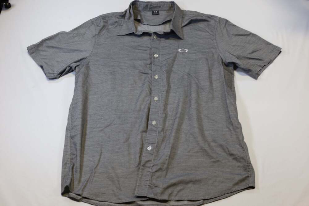 Oakley Heathered Grey Short Sleeve Button Down Shirt